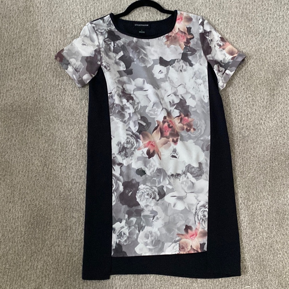 Black shirt sleeve dress with flower panel